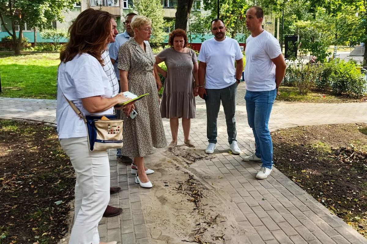 Светлана Горбунова и Михаил Першин проверили ход благоустройства в Сормовском районе Нижнего Новгорода