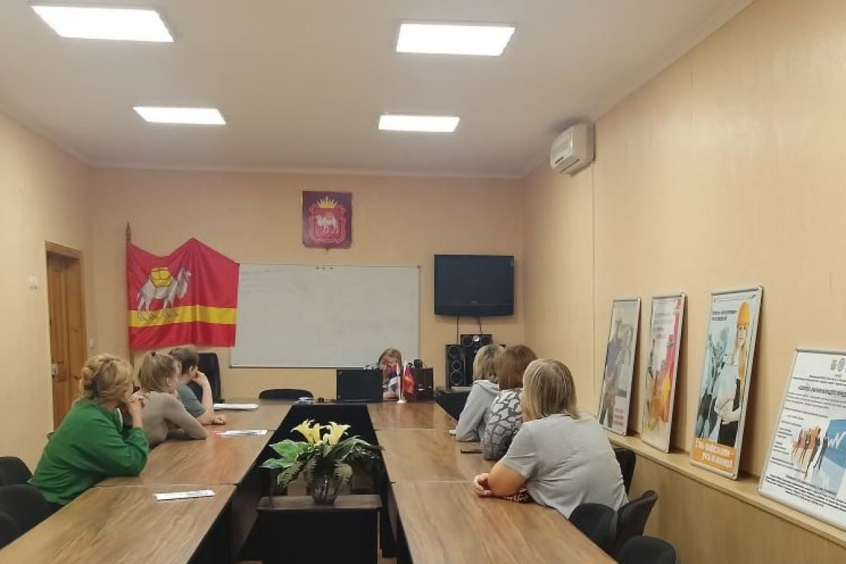 В Чебаркуле «Женское движение Единой России» провело встречу с матерями, женами и вдовами участников СВО