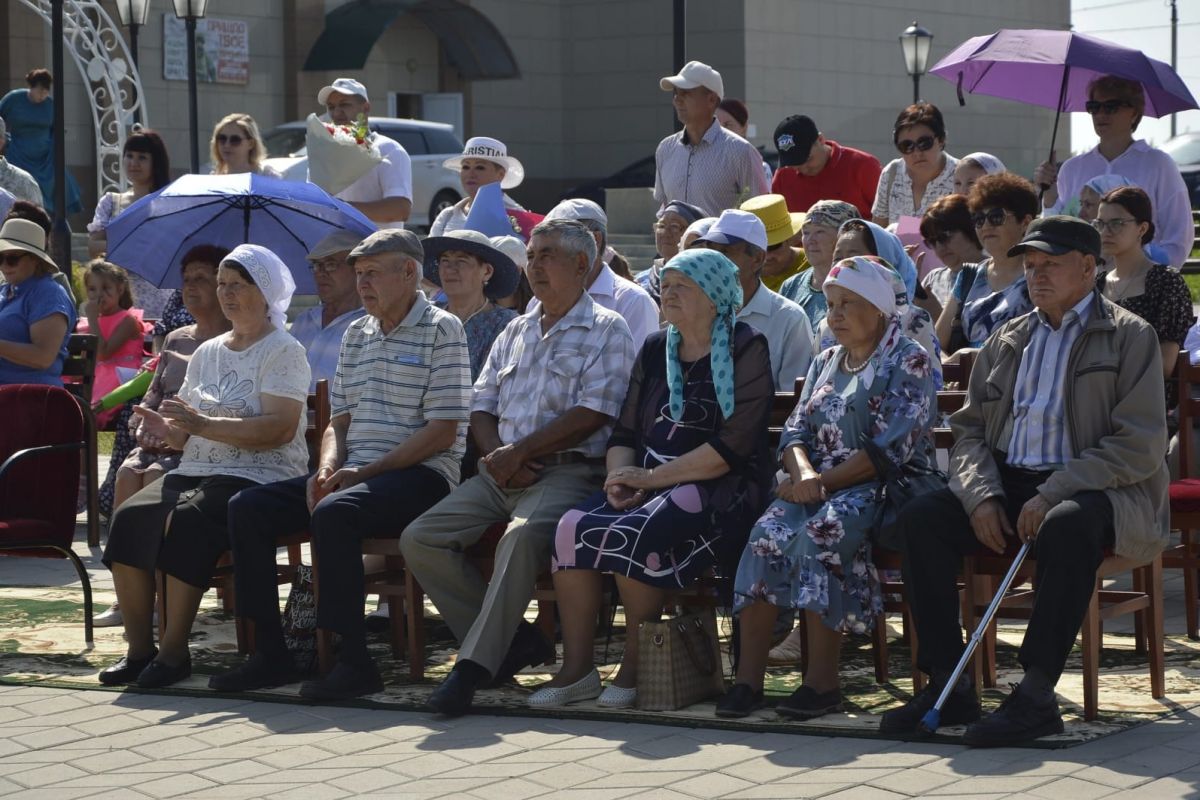 В селе Стерлибашево чествовали уважаемые семьи района | 05.07.2024 |  Новости Уфы - БезФормата