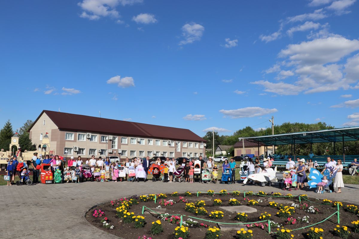 В Татарстане отметили День семьи, любви и верности | 09.07.2024 | Казань -  БезФормата