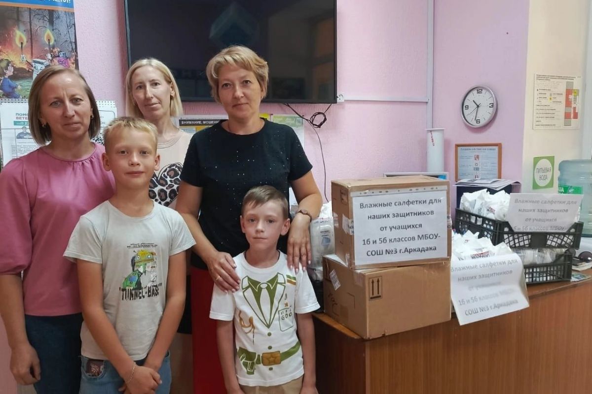 Активистки «Женского движения Единой России» отправили гуманитарную помощь в зону СВО