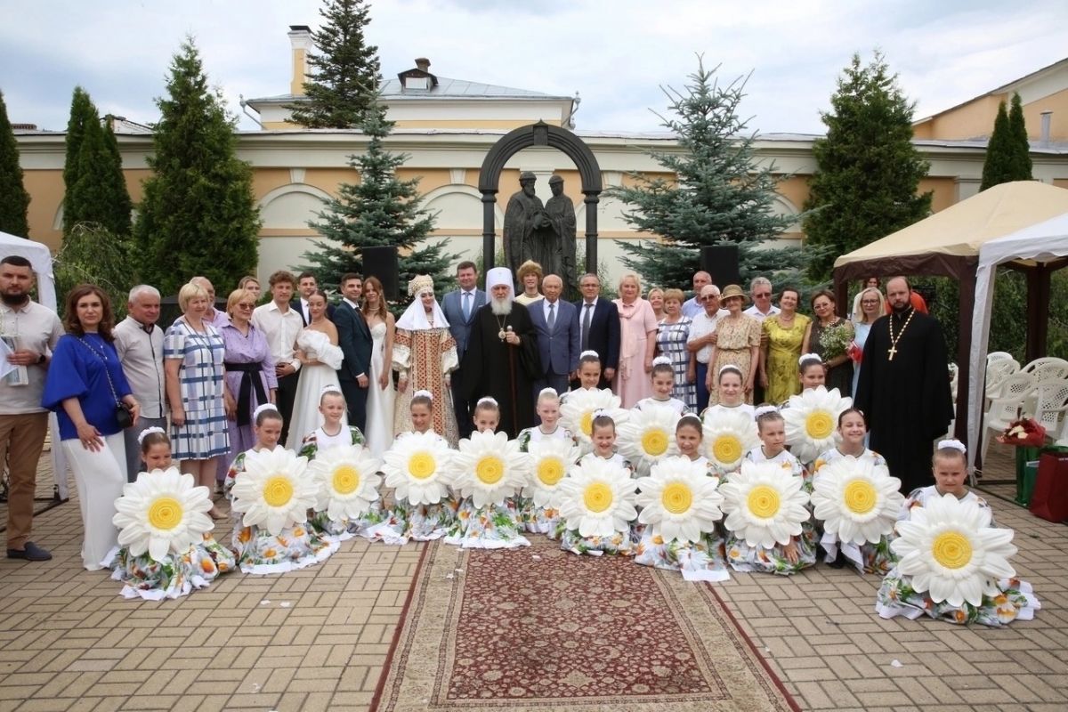 Торжественное мероприятие в Калуге ко Дню семьи, любви и верности