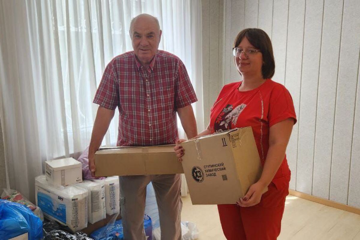 Активисты партии поселка Светлый приняли участие в сборе и отправке посылок в полевой прифронтовой госпиталь