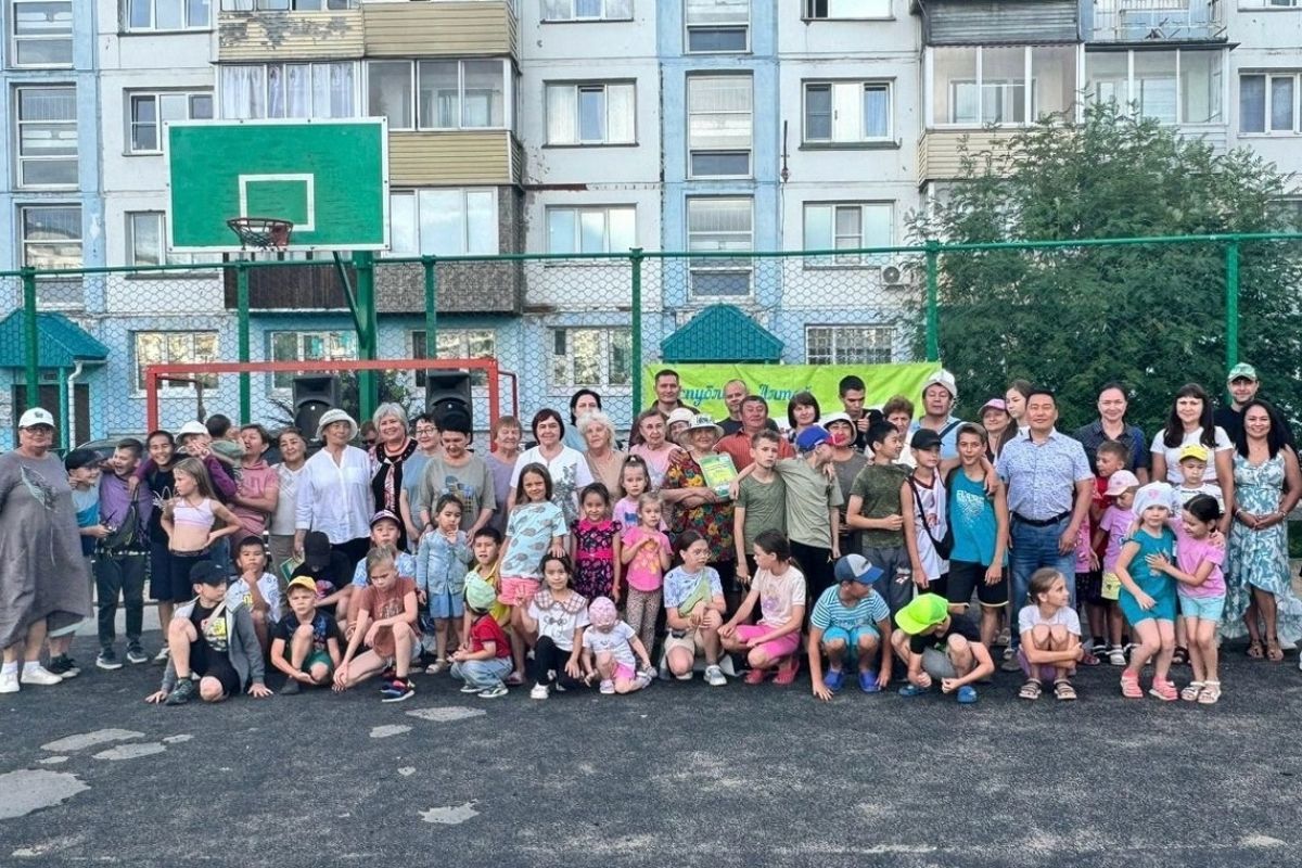 «Единая Россия» организовала в Горно-Алтайске «День соседей»