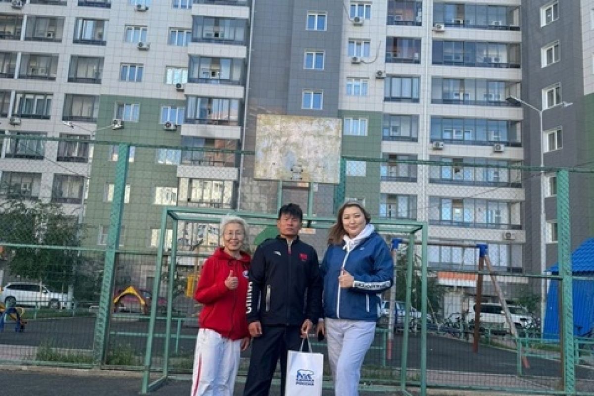 В рамках партийного проекта “Жители МКД” проводятся бесплатные утренние  зарядки