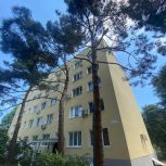 В Большой Алуште в рамках «Школы грамотного потребителя» проверили качество ремонтов МКД