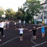 В Ленинском районе прошли веселые старты в рамках партийного марафона «Сила России»
