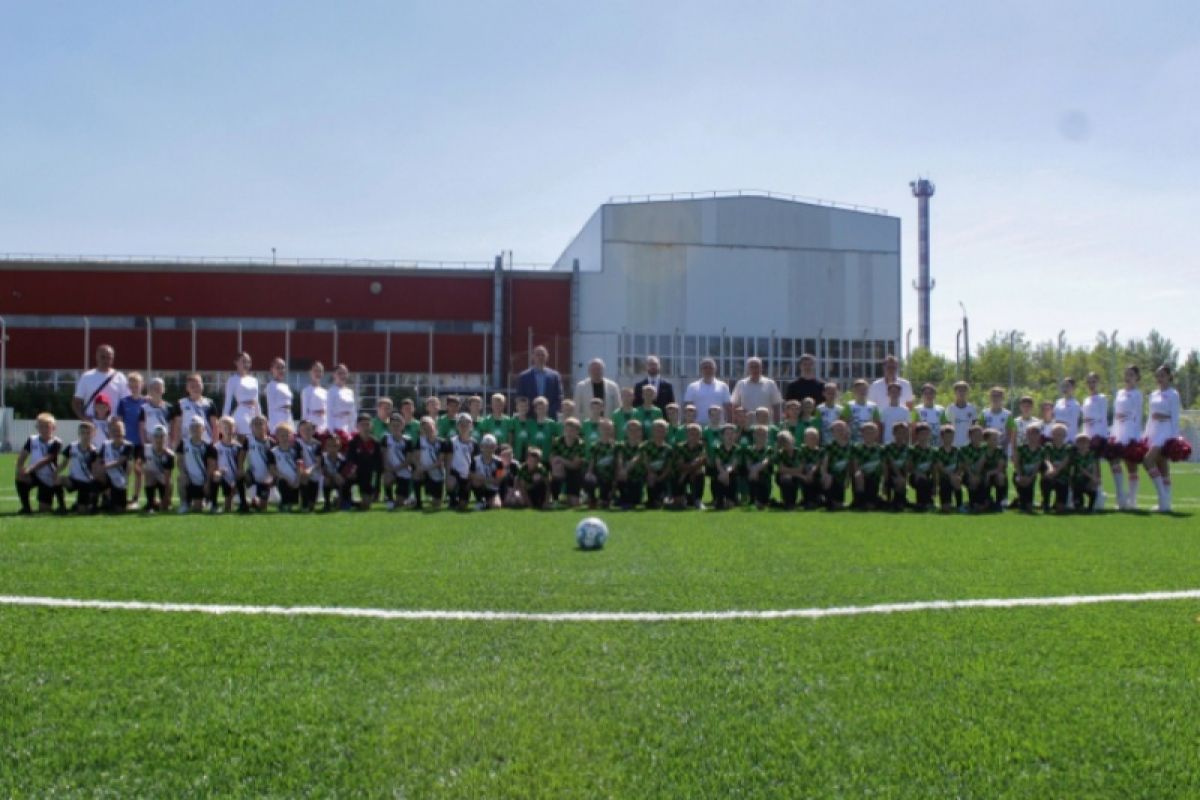 В Калуге открыли обновленное футбольное поле в спортшколе «Торпедо»