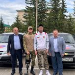 «Единая Россия» в Черемшанском районе передала автомобили участникам СВО