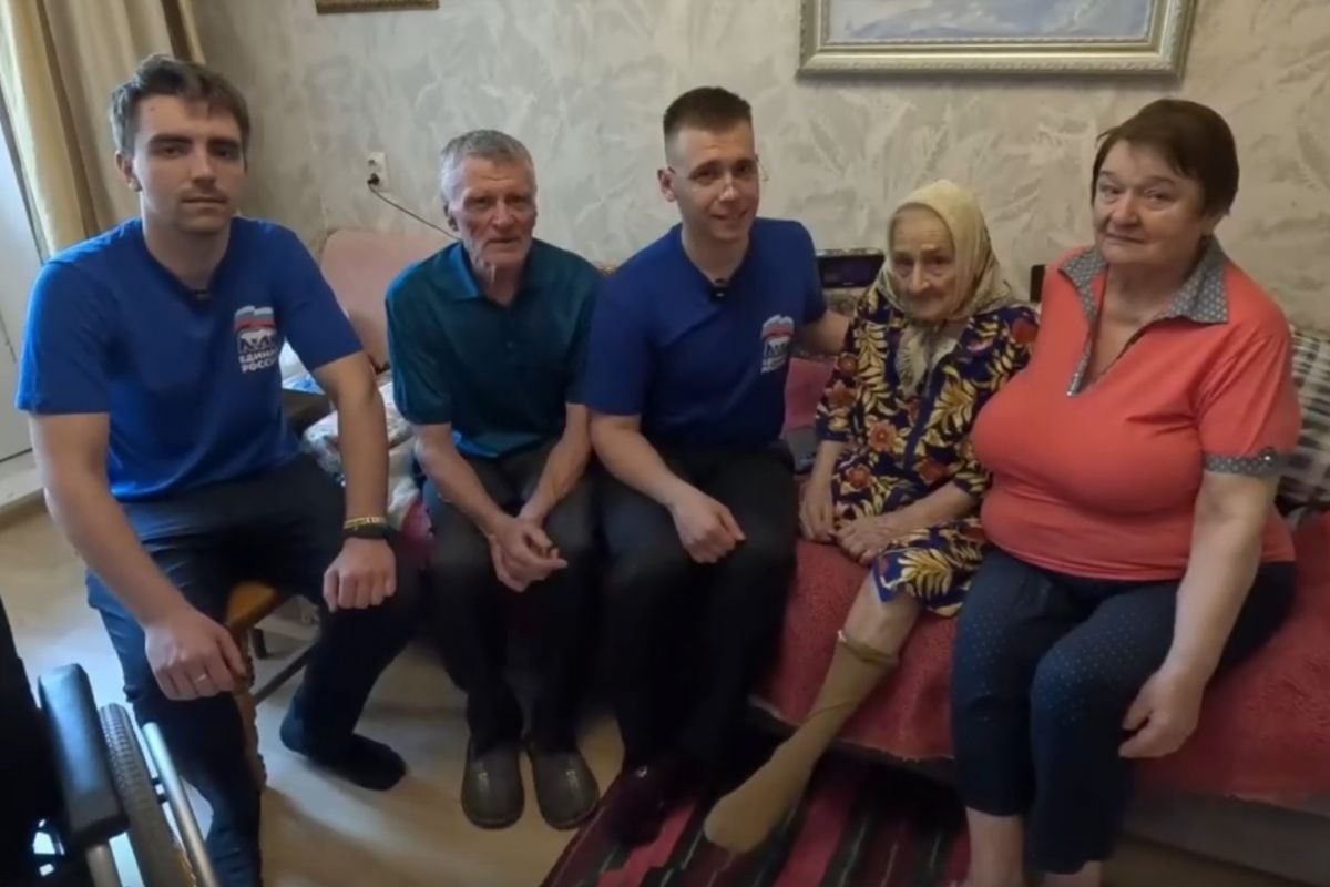 В рамках года защитника Отечества единороссы продолжают оказывать помощь ветеранам Великой Победы