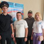 Партийцы Симферополя провели рейд по закраске надписей, пропагандирующих запрещенные вещества в общественных пространствах столицы