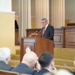 Сергей Меняйло выступил с ежегодным Докладом об основных направлениях социально-экономического развития республики и отчетом о результатах деятельности Правительства РСО – Алания за 2024 год