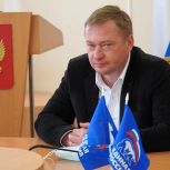 В «Единой России» помогли в ремонте дома жителю села Морозовка с ограниченными возможностями здоровья