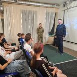 Первоуральские партийцы организовали патриотические мероприятия в День ветеранов боевых действий