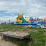 «Единая Россия» проверила безопасность пляжа во Владивостоке