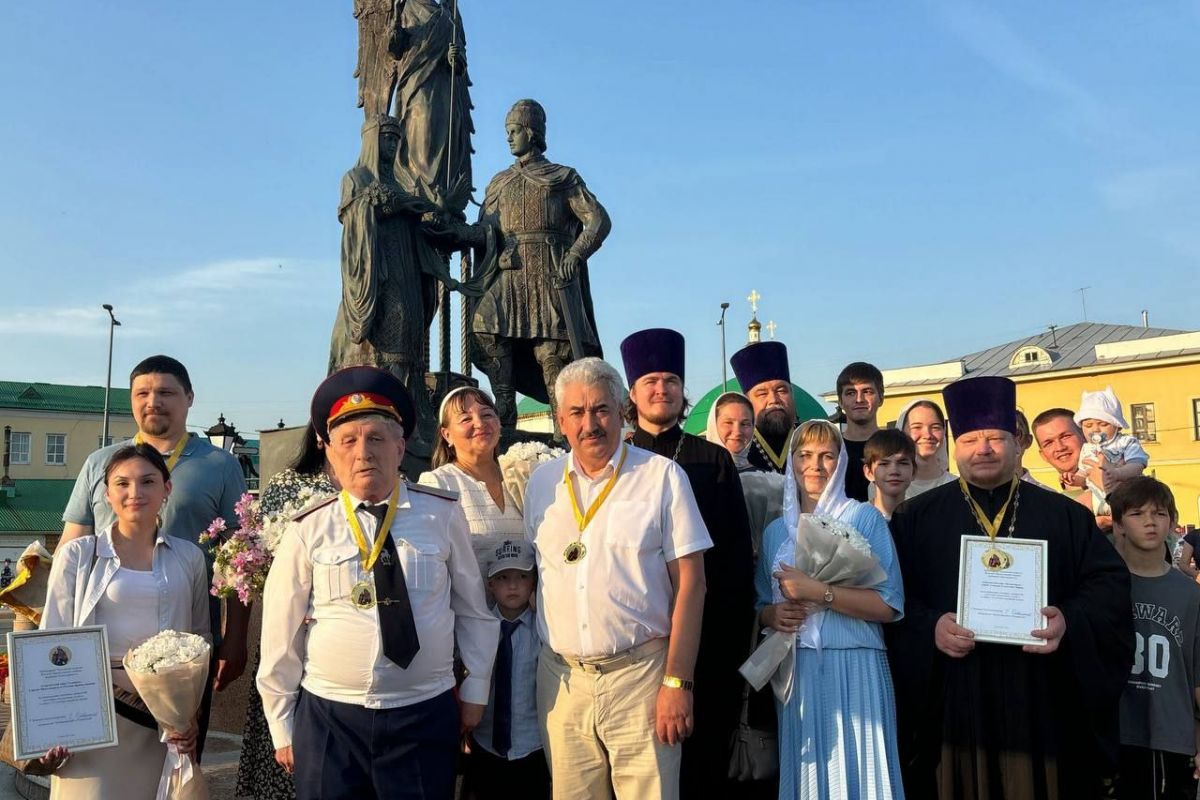 Крепкая семья – основа духовного здоровья всего общества
