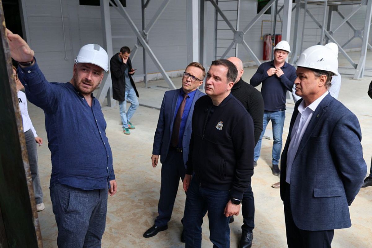 В Котласском округе продолжается строительство современного мусоросортировочного комплекса