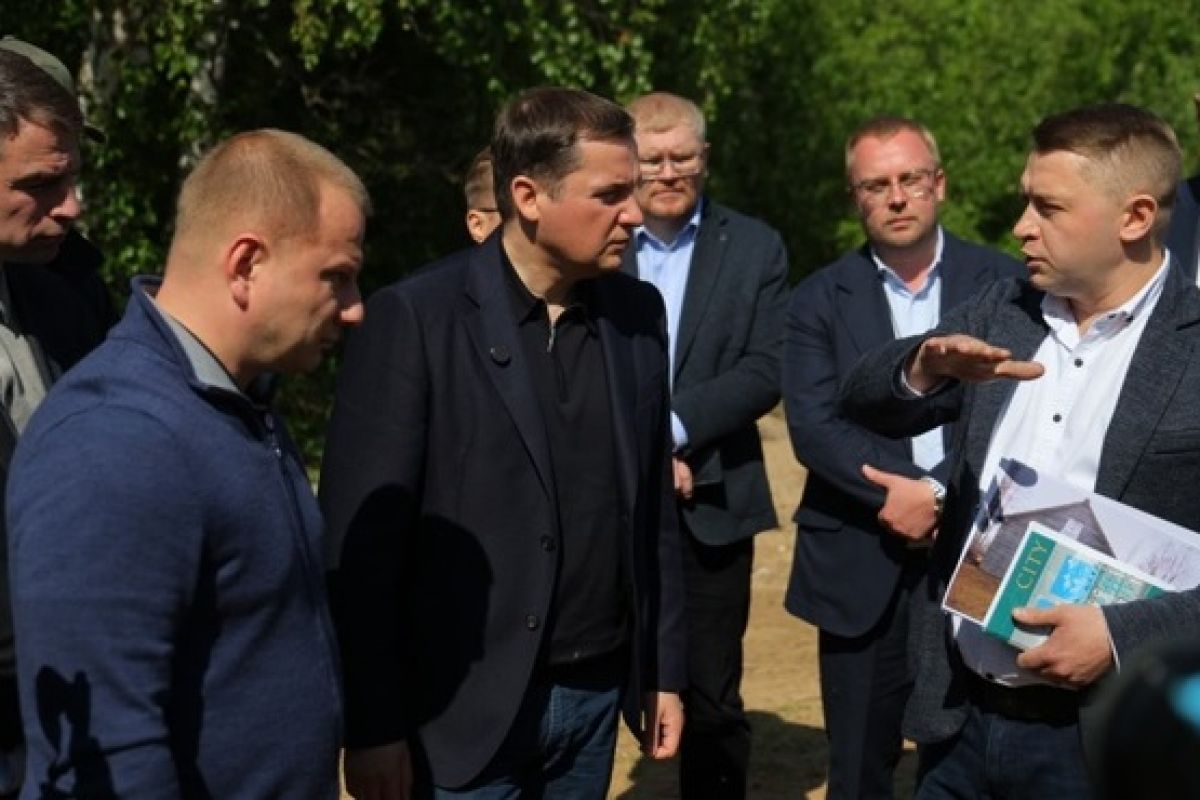 Александр Цыбульский проверил ход капитального ремонта лыжной базы спортивной школы им. В.С. Кузина в Мезени