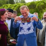 В поселке Шапки отметили «Ленинградский Сабантуй»