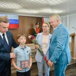 Семьям погибших бойцов в СВО вручили госнаграды