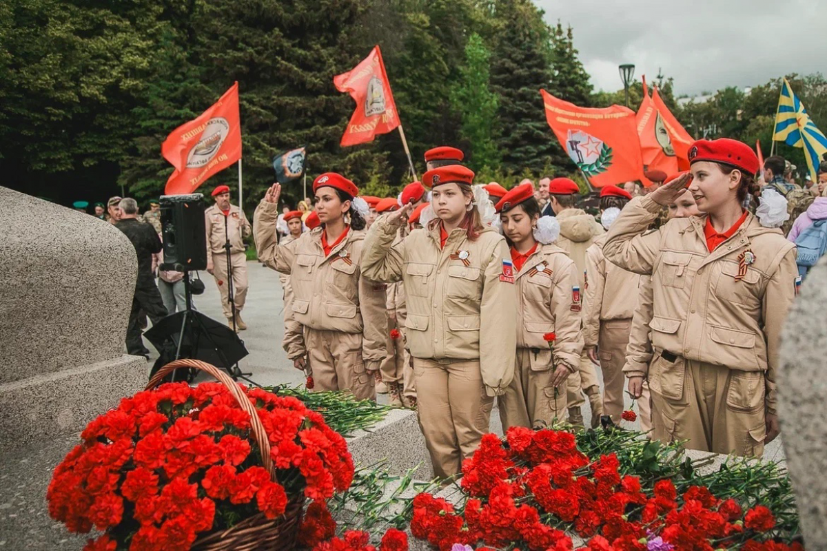 День ветеранов боевых действий: активисты и сторонники партии отдали дань уважения защитникам Родины