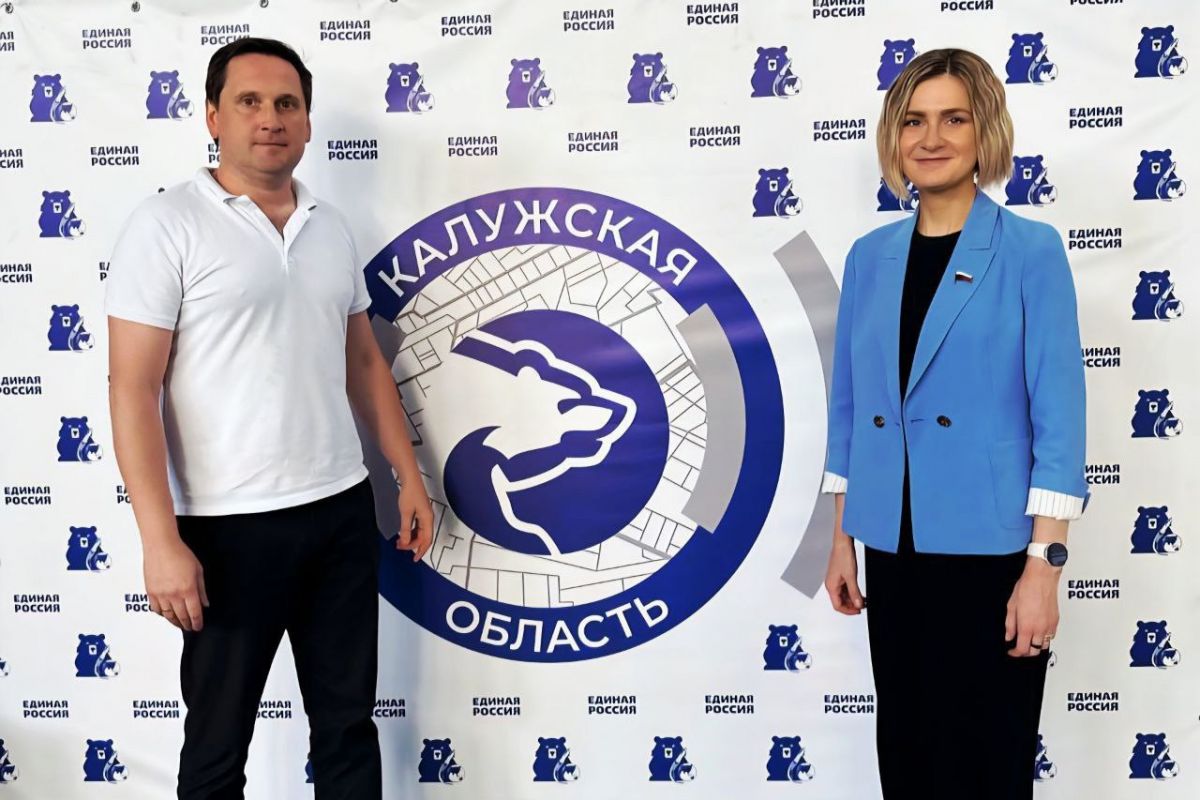 Депутат Государственной Думы Мария Бутина провела рабочую встречу с руководителем регионального исполкома «Единой России» Алексеем Максименко