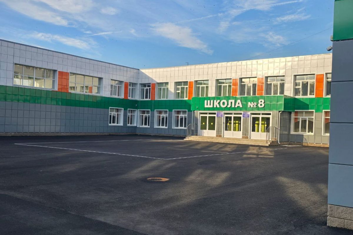 Депутат Ольга Плохова проверила ремонт мелеузовской школы