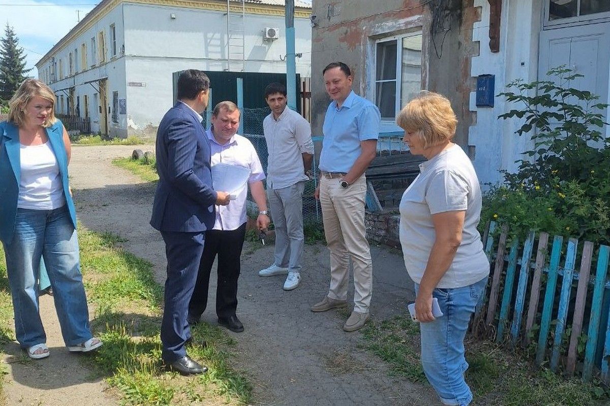 «Единая Россия» проводит в Иркутске рейды по объектам благоустройства
