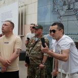 В Москве «Женское движение Единой России» организовало экскурсию на ВДНХ для участников СВО и их близких