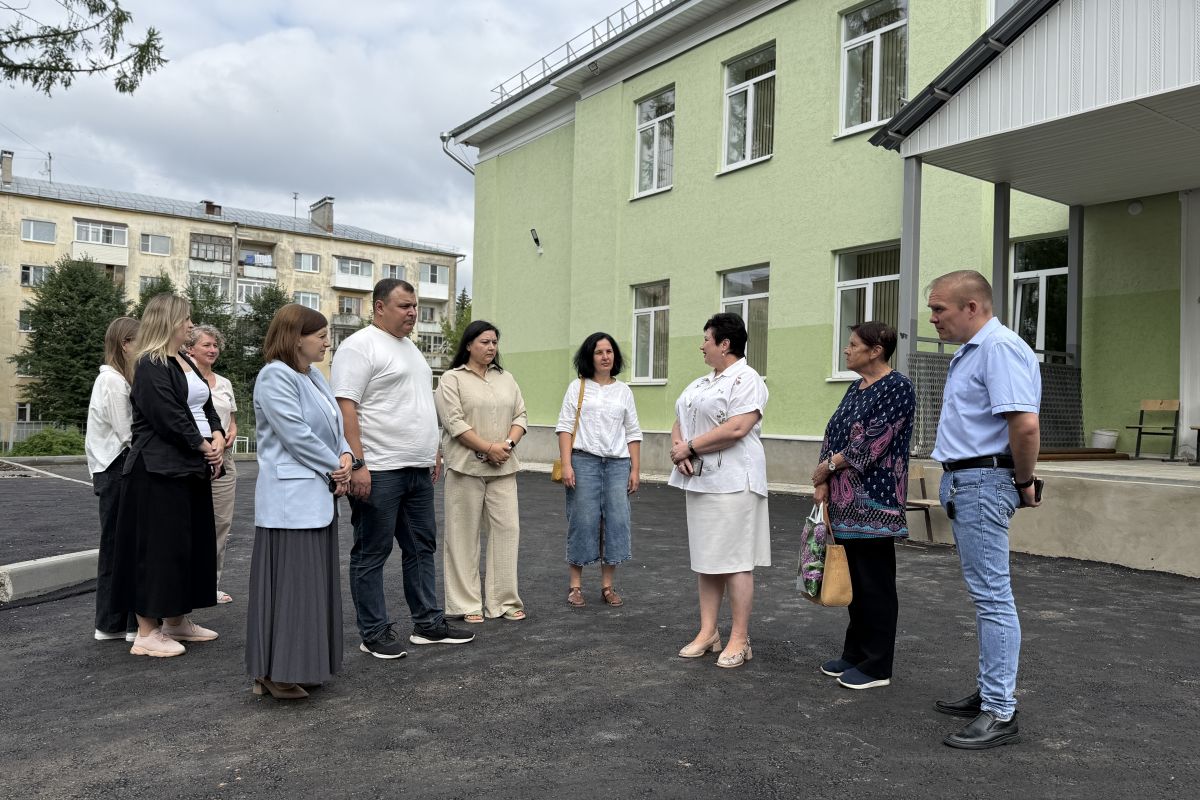 «Единая Россия» провела общественную приемку Гимназии №28 в городе Костроме
