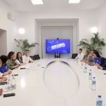 Зампред Госдумы России Анна Кузнецова встретилась с крымскими участниками кадрового проекта «Политзавод»