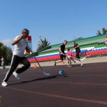 Члены и сторонники «Единой России» провели соревнования «Папа, мая, я – олимпийская семья»