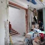 По народной программе «Единой России» ремонтируют лицей №126 в Калининском районе