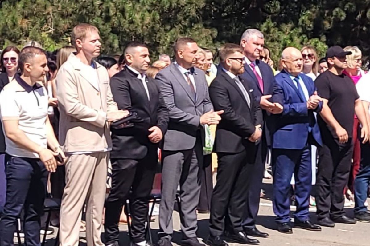 Депутат Госдумы Виктор Водолацкий, «Офицеры России» и единороссы поддержали торжественную акцию к Дню ветеранов боевых действий