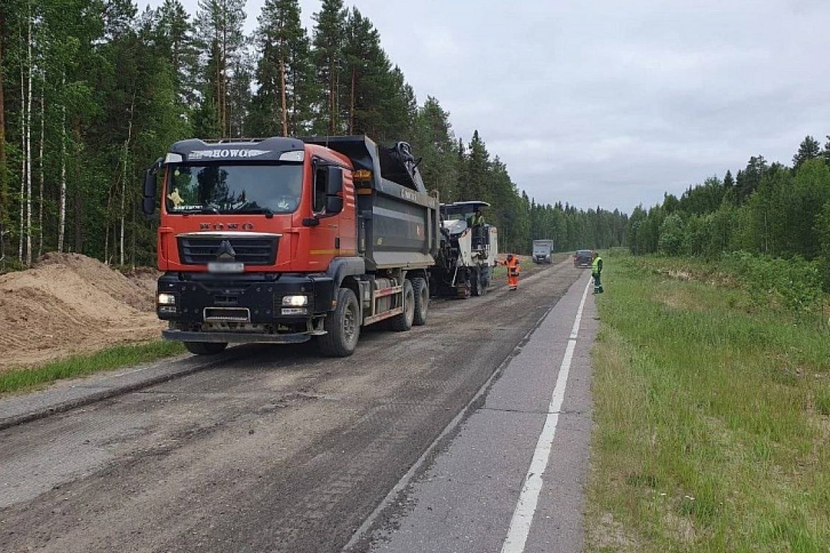 На трассе М-8 «Холмогоры» – Котлас в Верхнетоемском округе продолжаются ремонтные работы