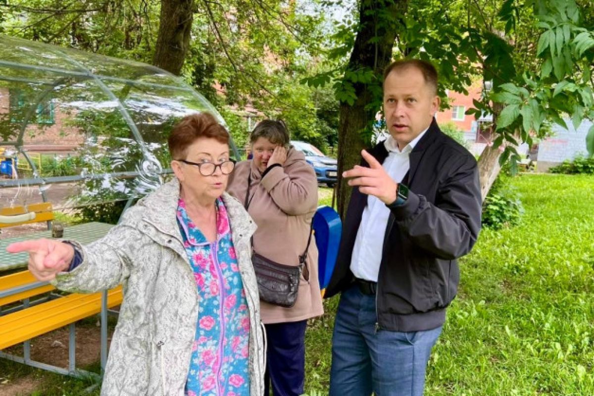 Александр Шахов принял участие в приемке работ по проекту «Наш город»