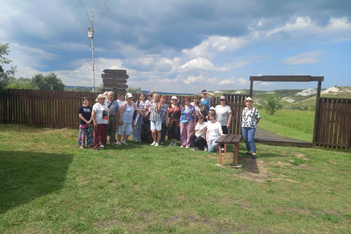 По инициативе «Единой России» ульяновские «серебряные» волонтеры  отправились на экскурсию по экотропе