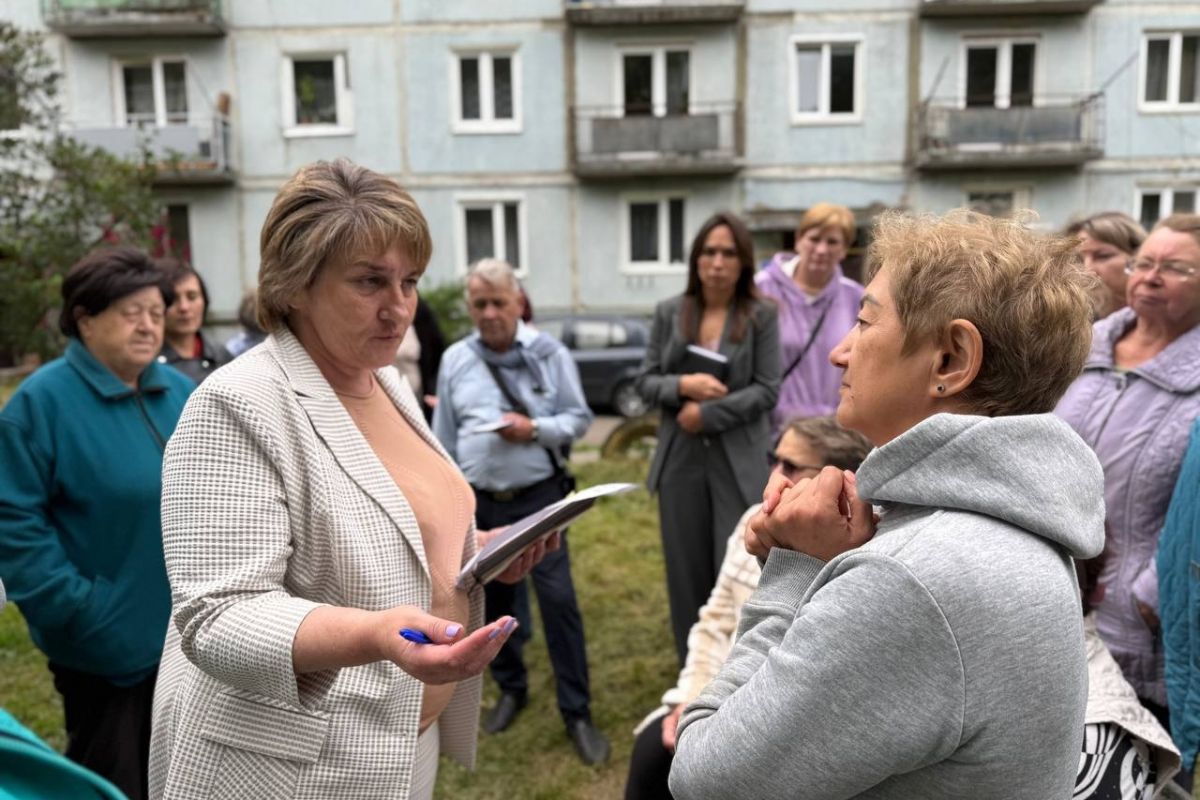 Единороссы Багратионовска в ходе встречи с жителями пос. Северный решили ряд вопросов по благоустройству
