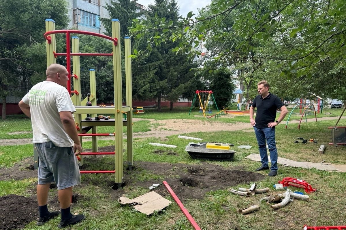 Депутаты от «Единой России» проверили ход благоустройства общественных пространств в Омске