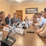 Владимир Мазур встретился с молодыми учеными Академгородка