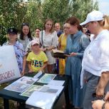 Единороссы поздравили семьи участников СВО с Днем семьи, любви и верности