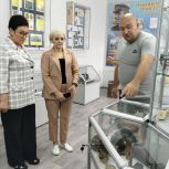 Ирина Колесникова побывала в обновленном школьном музее в Дергачах