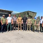Радик Ислямов передал гуманитарную помощь нашим бойцам на передовой