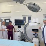 Бадма Башанкаев передал в дар Лаганской больнице медоборудование - С-дугу