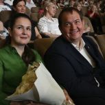 У меня – твоя фамилия, у тебя – моя душа: семью Муратовых поздравили с серебряной свадьбой