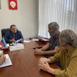 Депутат Госдумы Сайгидпаша Умаханов провёл приём граждан в Махачкале