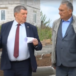 Владимир Сидоров проверил ход строительства дороги на улице Рыбацкой в Пронском районе