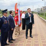 При поддержке депутата «Единой России» Виталия Ломиворотова в Ростове-на-Дону открыли «Аллею Героев» в честь погибших участников СВО