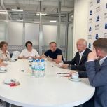 Владимир Мазур поддержал кандидатов «Единой России» от сферы образования