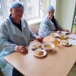 «Единая Россия» проверила качество питания в пришкольных лагерях города Октябрьского